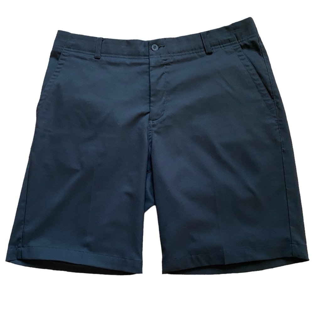 Men’s Nike Black Flat Front Golf Shorts